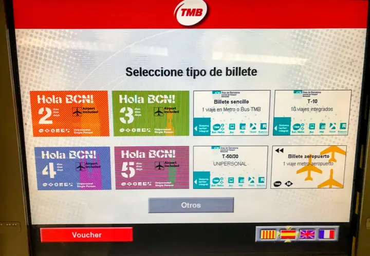 Máquina expendedora de billetes de transporte en Barcelona. Opciones: "Hola BCN!" (2, 3, 4, 5 días), billete sencillo, T-10, T-50/30 y billete aeropuerto.