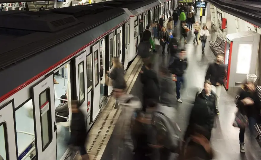 Obras del metro de Barcelona, cortes y alternativas