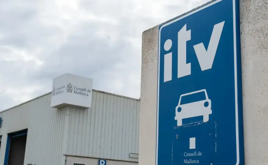 ¿Cuándo pasar la ITV? Plazos, multas y casos especiales