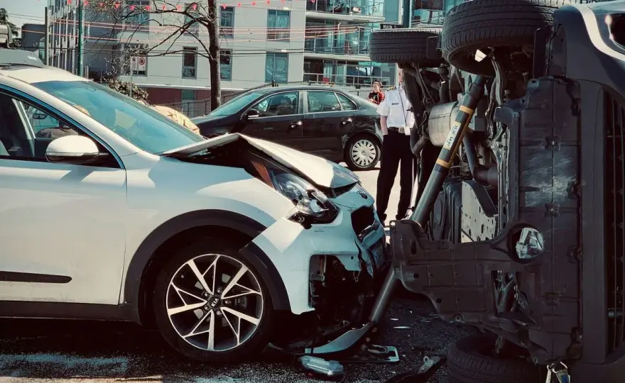 Coche declarado siniestro total - qué cobrar y qué hacer