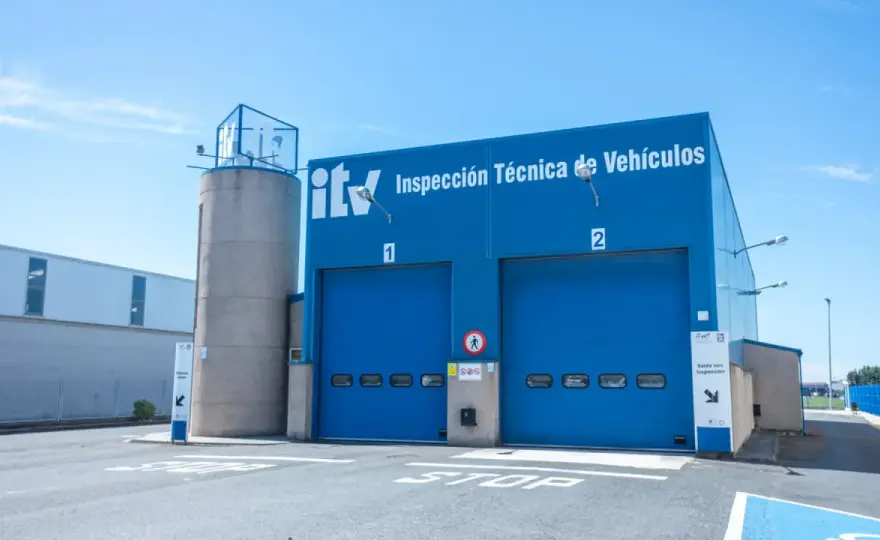 ¿Cuándo se pasa la primera ITV? Plazos y claves