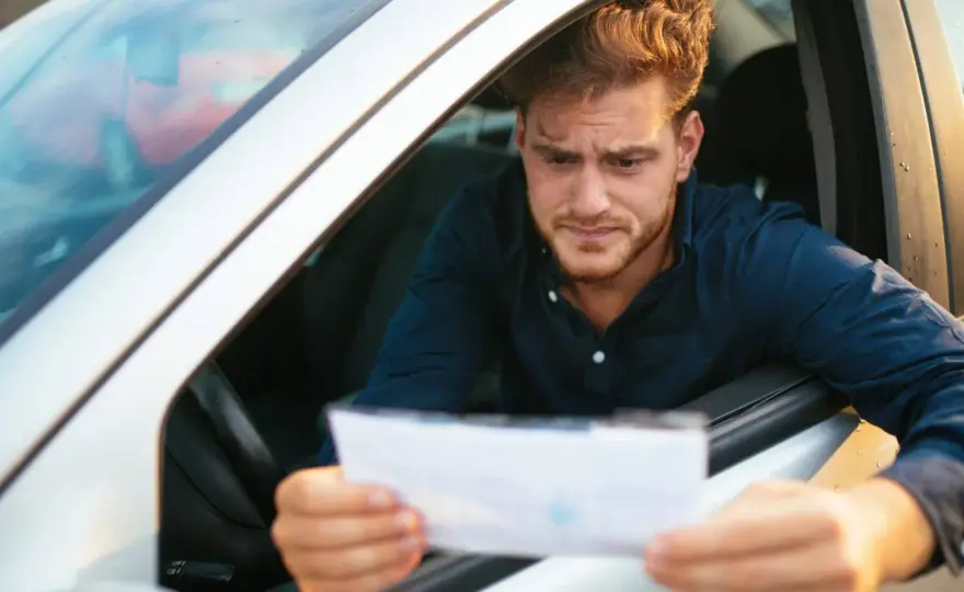 ¿Cuánto tarda en llegar una multa de tráfico? Plazos clave