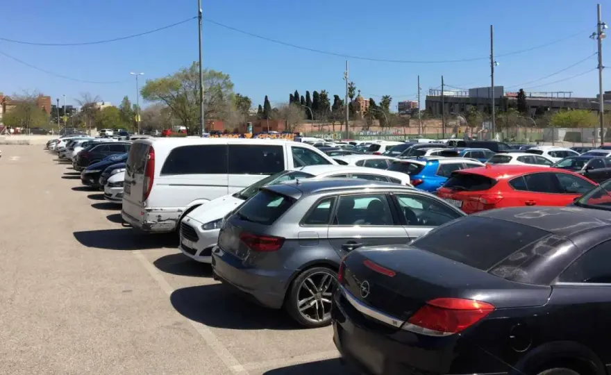 Dónde aparcar gratis cerca del aeropuerto de Barcelona