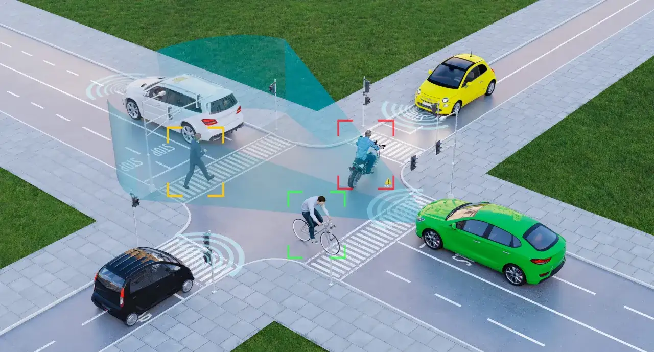 Coches aut&oacute;nomos detectan peatones, ciclistas y motociclistas en un cruce.